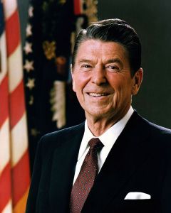 800px-Official_Portrait_of_President_Reagan_1981